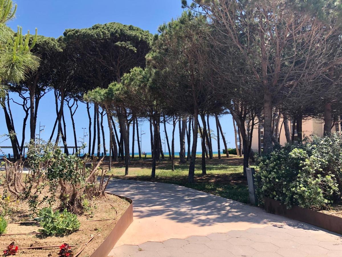 Pineda Beach 1A Linea De Mar & Parking ラ・ピネーダ エクステリア 写真